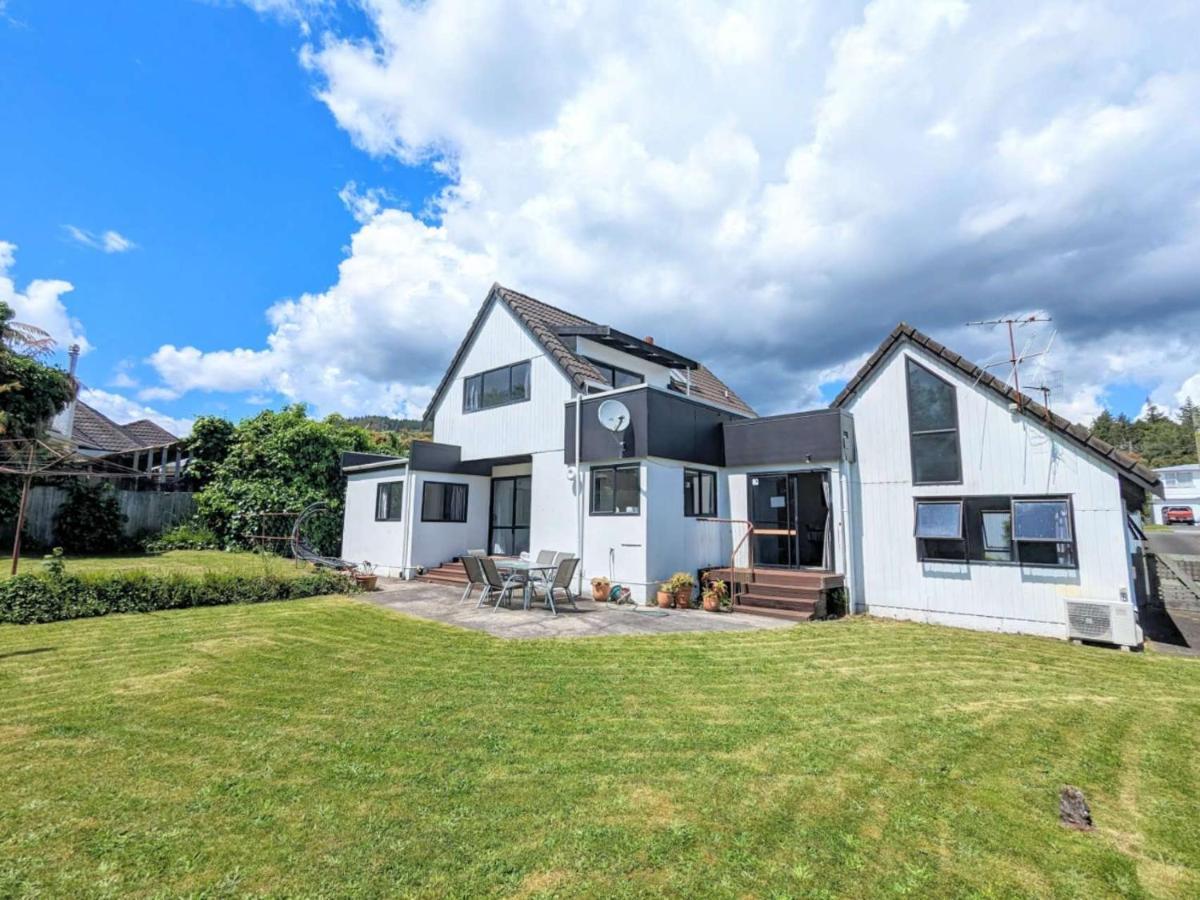 Rotorua Redwood Retreat Villa Екстериор снимка